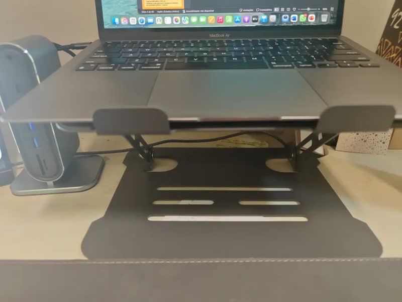 foto de Suporte Notebook Macbook Note Ajustável Mesa Escritorio Robusto Articulável Até 17
