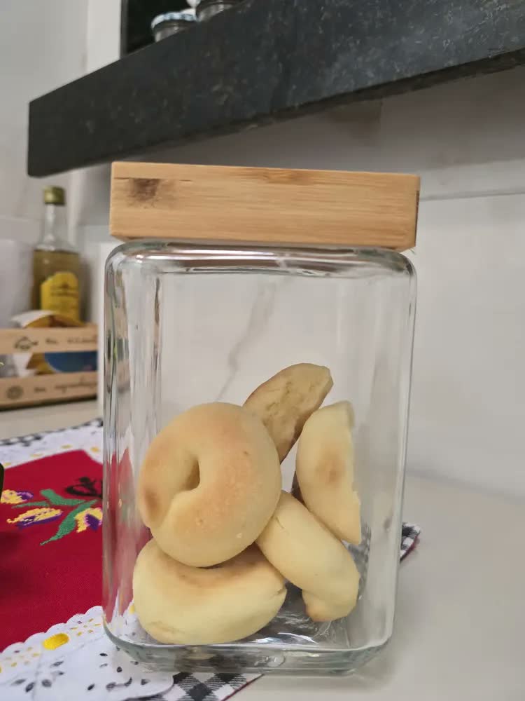foto de Pote Vidro Quadrado Tampa Bambu Moderno 1,8 Litros Cozinha