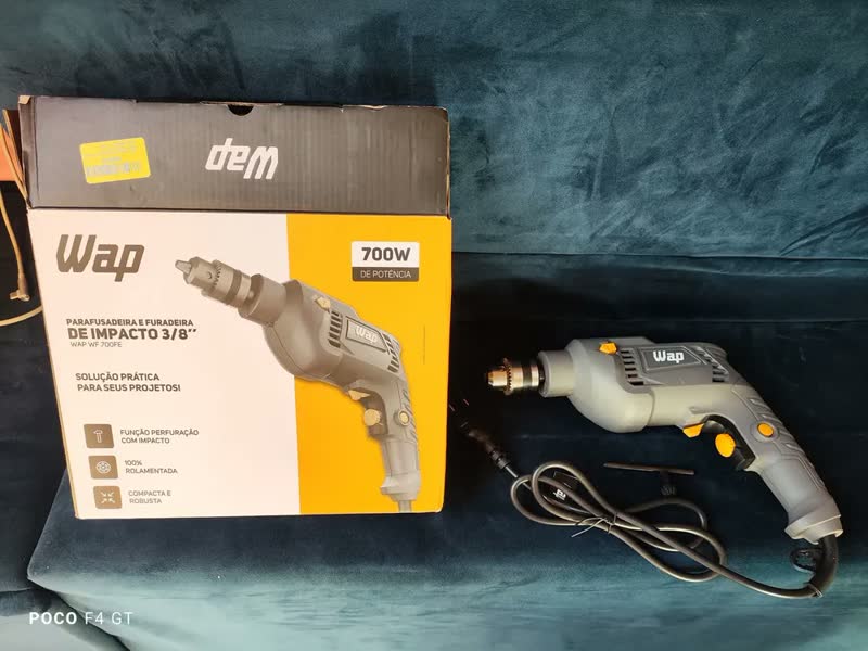 foto de Parafusadeira e Furadeira de Impacto WAP WF 700FE Mandril de 3/8'' 700W Cinza e Amarela