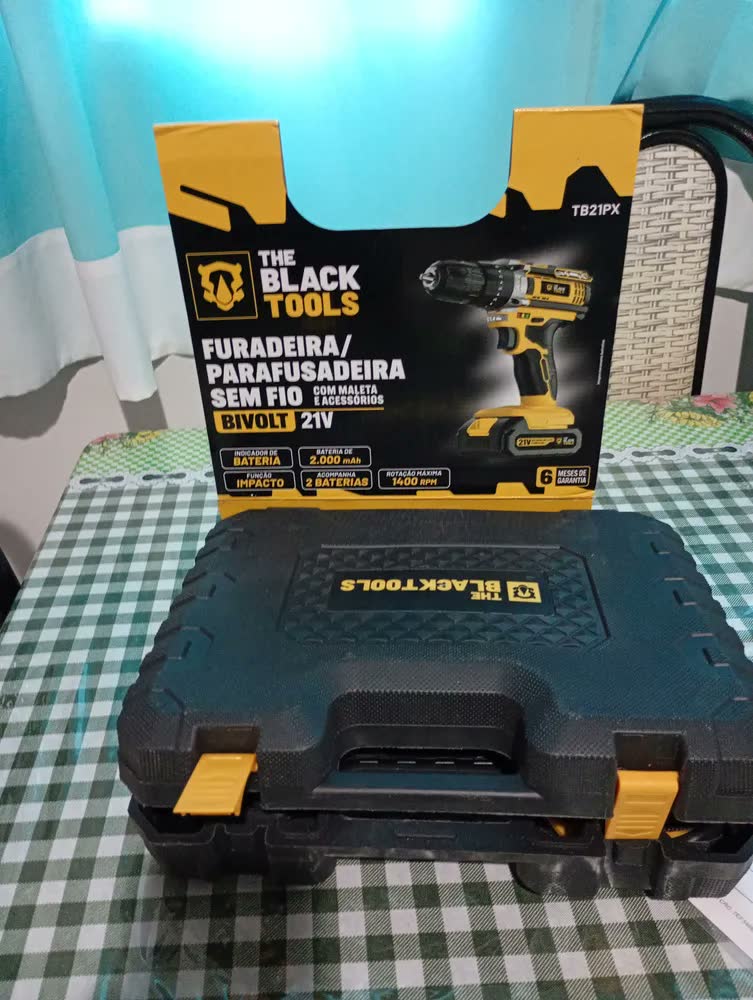 foto de Furadeira Parafusadeira De Impacto 21v Com 2 Baterias Velocidade Ajustável 3/8 10mm Maleta E Acessorios Profissional The Black Tools