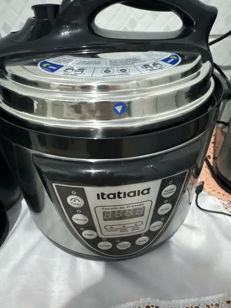 foto de Panela De Pressão Elétrica 5l Painel Digital Midi Itatiaia