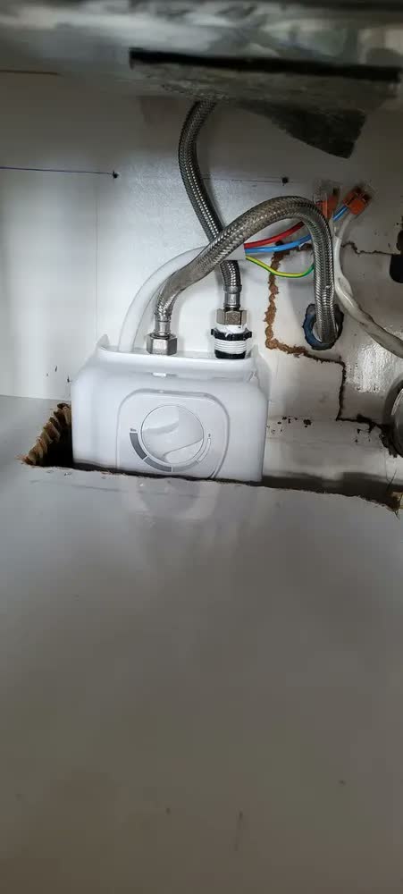 foto de Aquecedor Elétrico Cardal Individual 4T 6400W Para Torneira