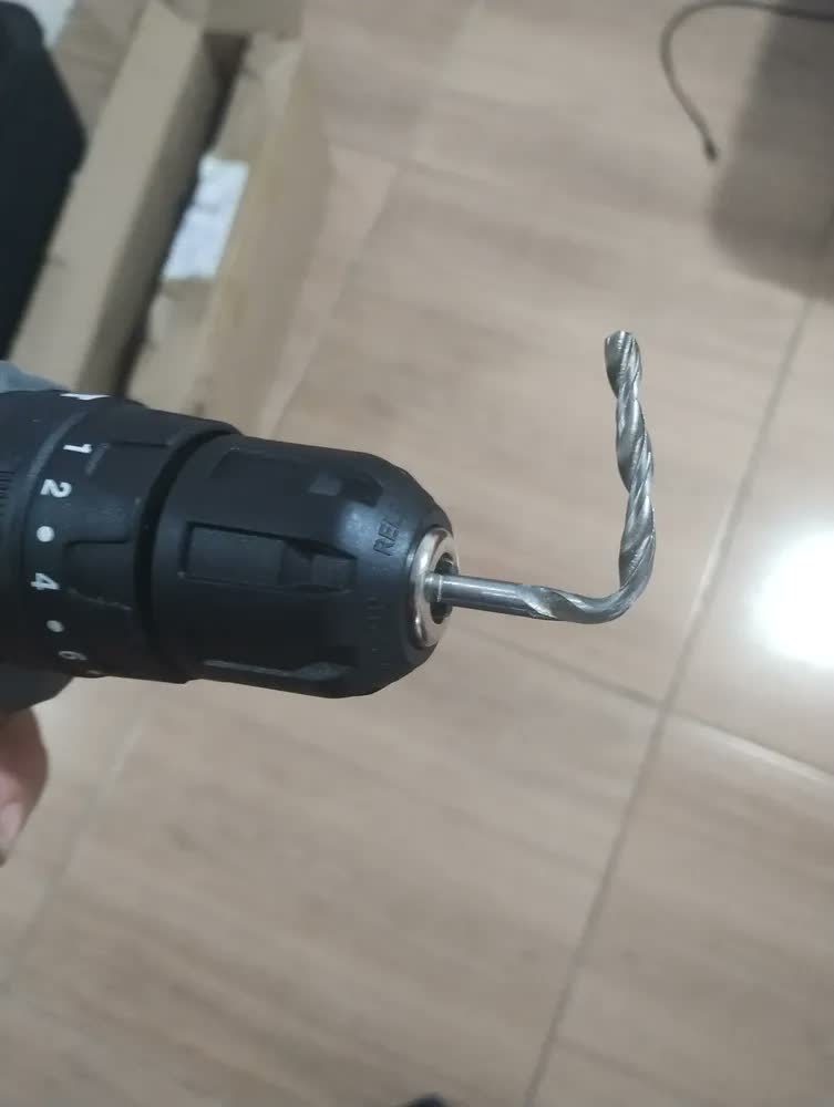 foto de Parafusadeira e Furadeira de Impacto Wap Wf 12k4.2 com Indicador de Nível de Bateria e Maleta