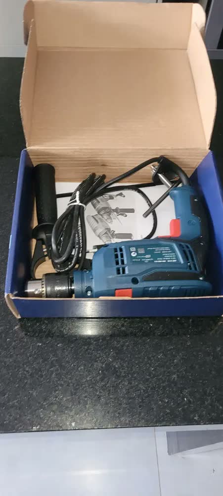 foto de Furadeira Parafusadeira De Impacto Gsb13re 750w Bosch Cor Azul Frequência 60 Hz