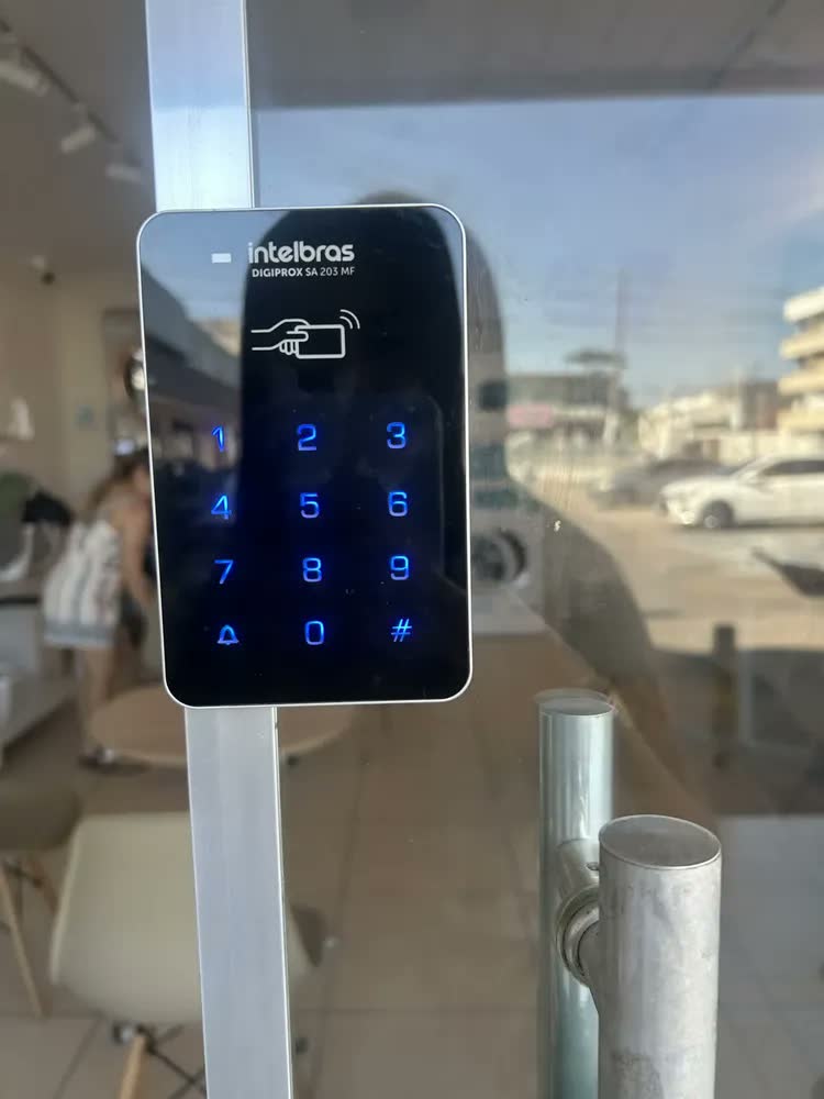 foto de Controlador De Acesso Digiprox Rfid Sa202 Intelbras