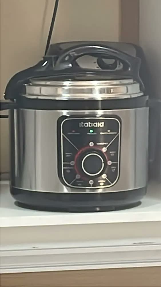 foto de Panela de pressão essencial inox itatiaia 5l 900w