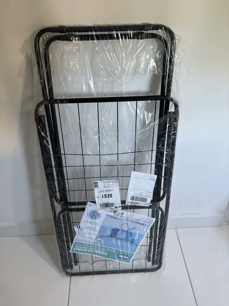 foto de Varal De Chão Para Roupas Aço Com Abas Slim Preto Mor