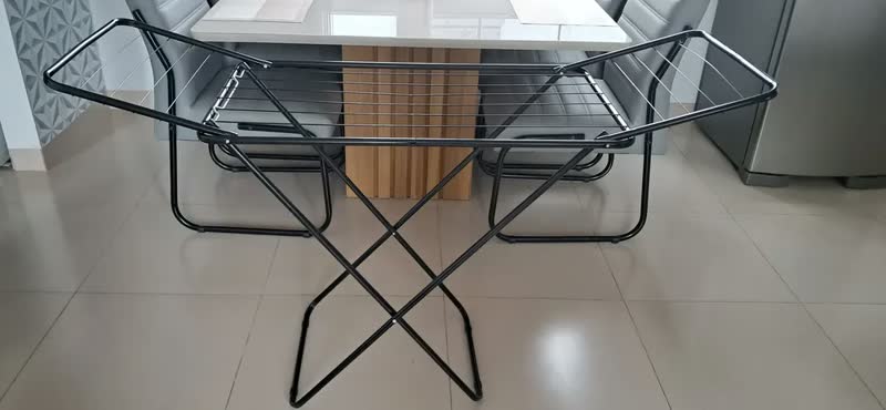 foto de Varal De Chão Para Roupas Aço Com Abas Slim Preto Mor