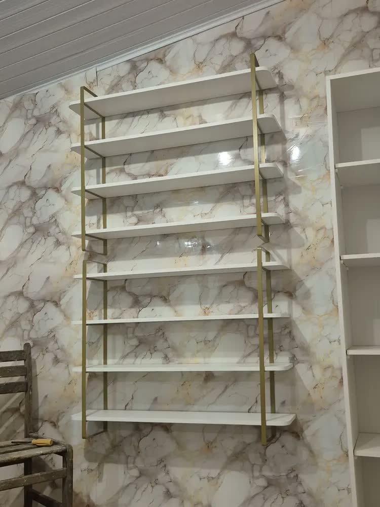 foto de Prateleira Multiuso Arnad Design Industrial Cor Dourado/branco