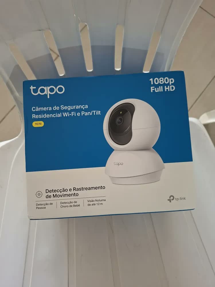 foto de Câmera Wi-Fi Full HD 1080p TP-Link Tapo TC70(BR) Pan/Tilt Visão Noturna Áudio Bidirecional