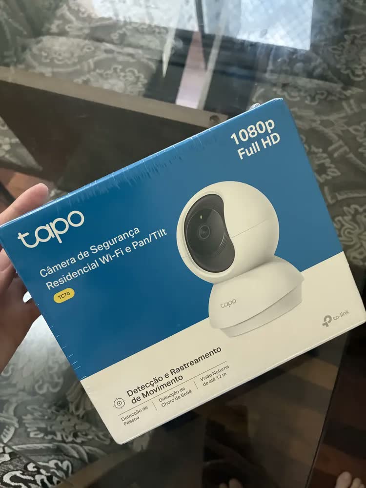 foto de Câmera Wi-Fi Full HD 1080p TP-Link Tapo TC70(BR) Pan/Tilt Visão Noturna Áudio Bidirecional