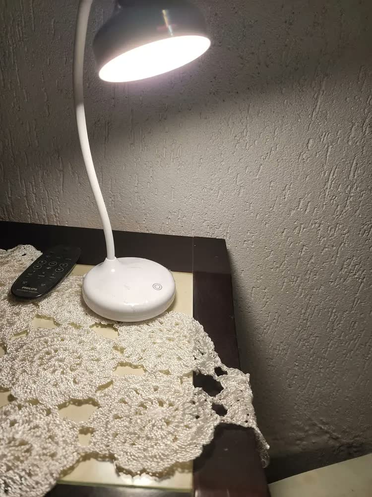 foto de Luminária De Mesa Abajur Quarto Articulável Led Touch Escritório Leitura Recarregável Shopthis