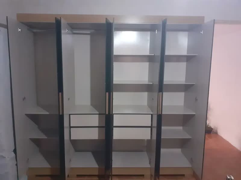 foto de Guarda Roupa Casal 8 Portas 4 Gavetas Lisboa Com Pés