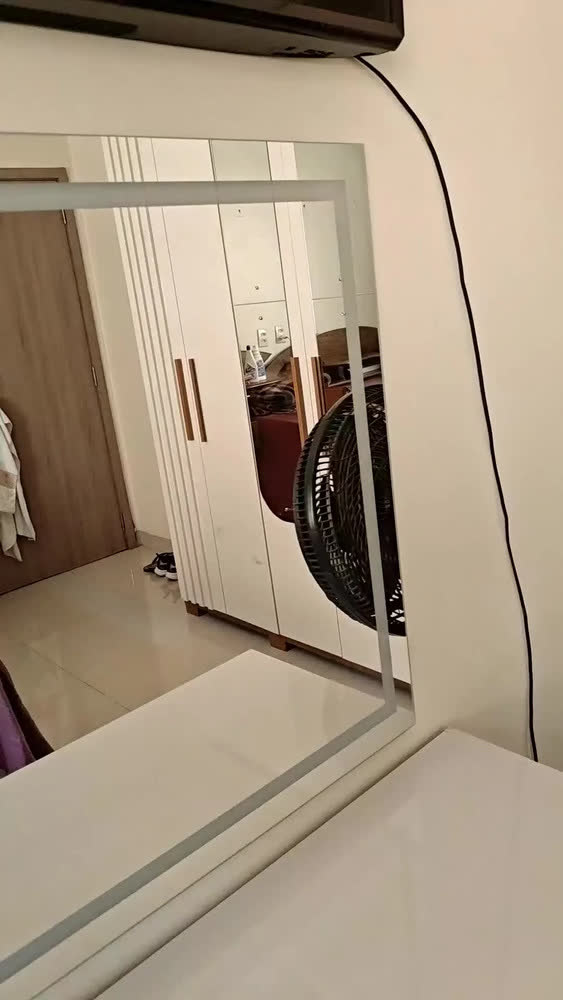 foto de Espelho Com Luz De Led 120x70 Camarin Salão De Beleza Moldura Sem Moldura