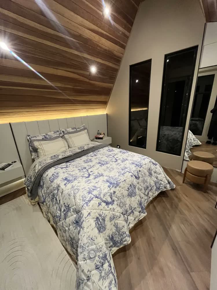 foto de Kit Completo Casal 07 Peças Edredom + Jogo Lençol Porcelana Cor Palha - Kit Cama Posta