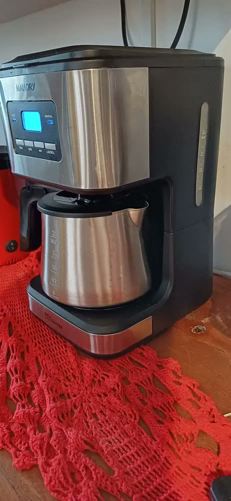 foto de Cafeteira Elétrica Mallory Easy Coffee – Programável, Jarra Inox, 32 Xícaras, Filtro Reutilizável