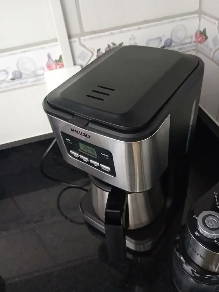 foto de Cafeteira Elétrica Mallory Easy Coffee – Programável, Jarra Inox, 32 Xícaras, Filtro Reutilizável