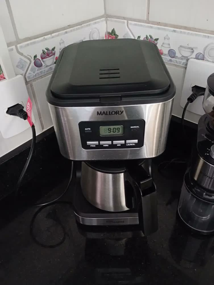 foto de Cafeteira Elétrica Mallory Easy Coffee – Programável, Jarra Inox, 32 Xícaras, Filtro Reutilizável