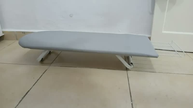 foto de Tabua Mesa Passar Roupa Portátil Reforçada Cama Bancada