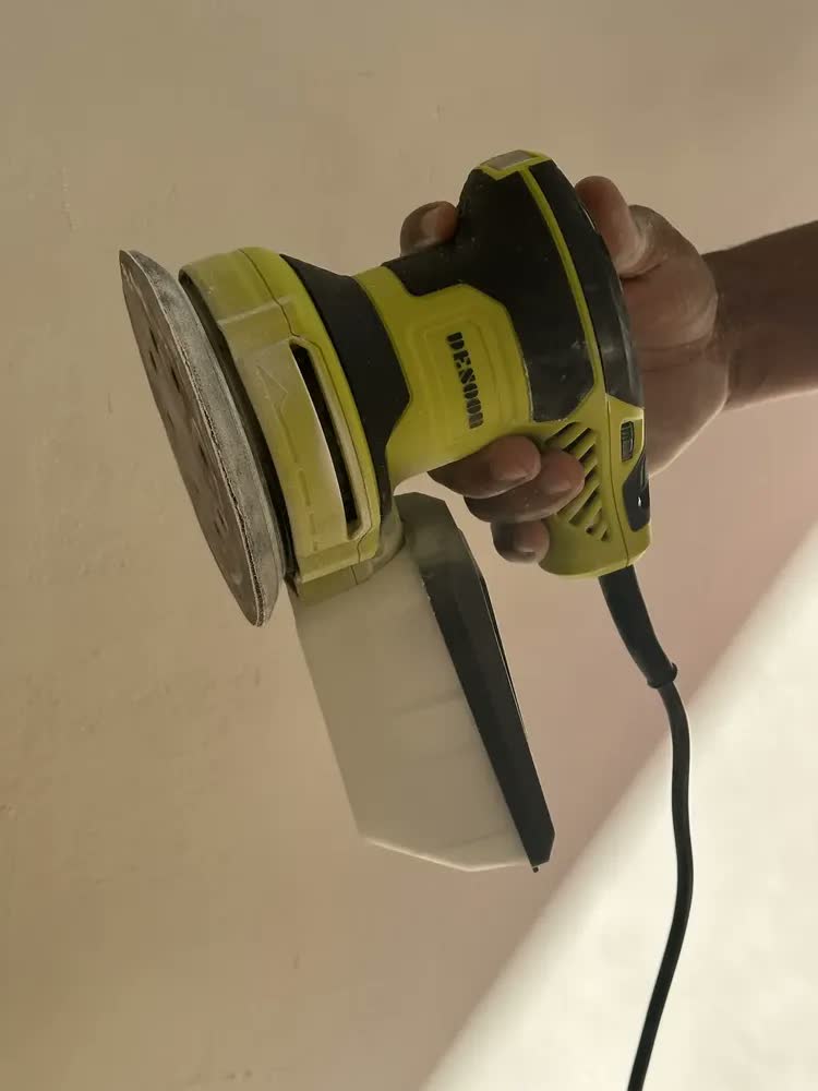 foto de Lixadeira Orbital 350W Profissional Circular 125mm Velocidade Variável Com 16 Lixas E Auto Sucção Coletor De Pó Desoon