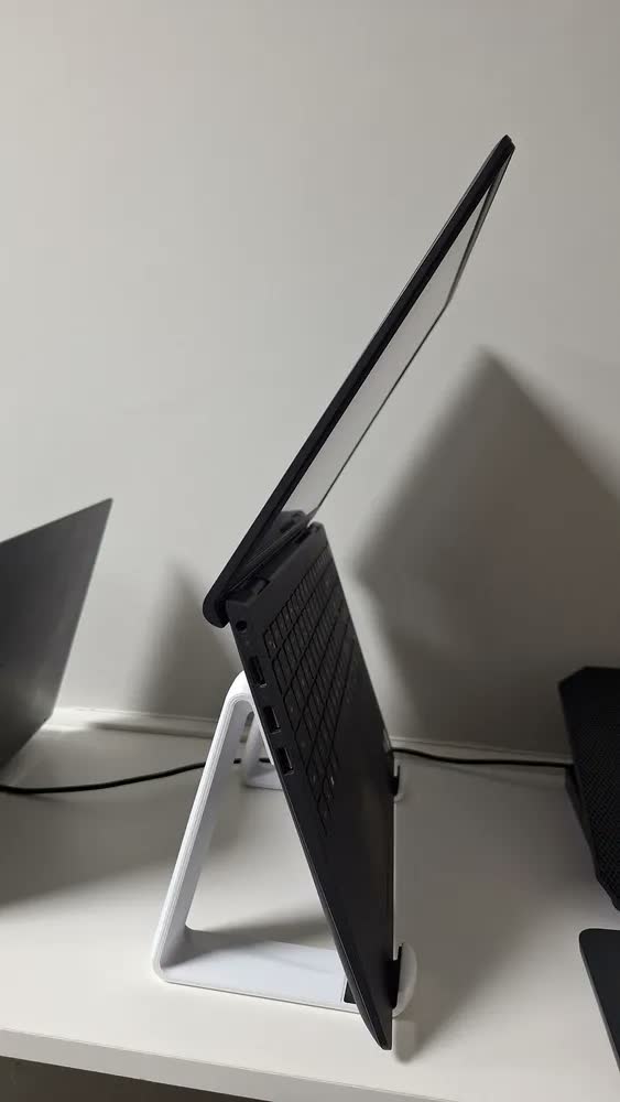 foto de Suporte De Mesa Universal Notebook Aberto Tela Abertura 180º Cor Preto