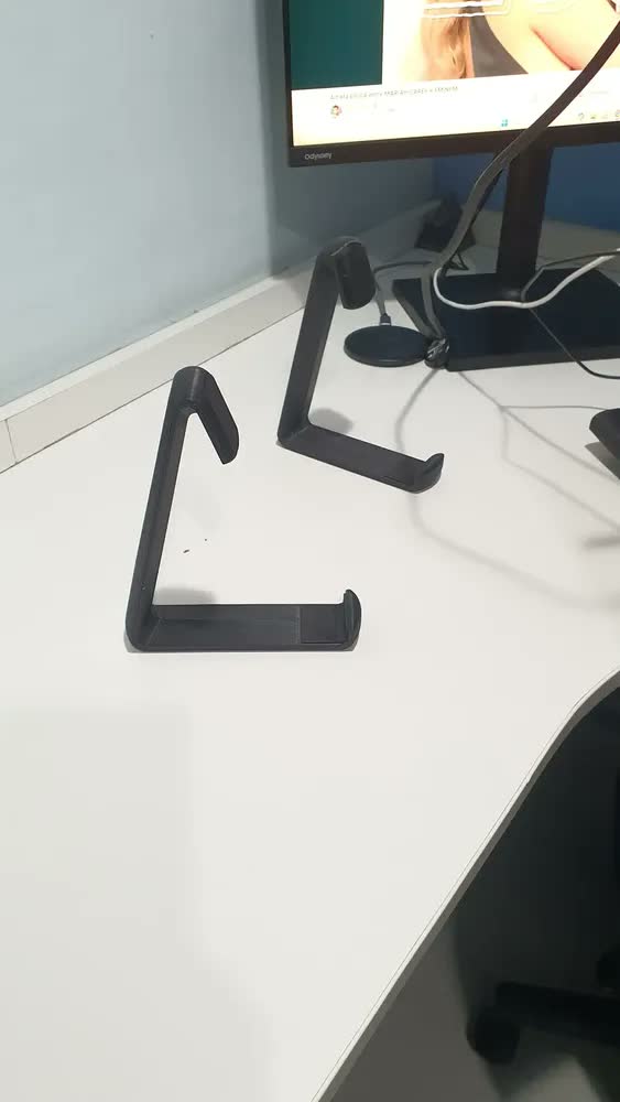 foto de Suporte De Mesa Universal Notebook Aberto Tela Abertura 180º Cor Preto