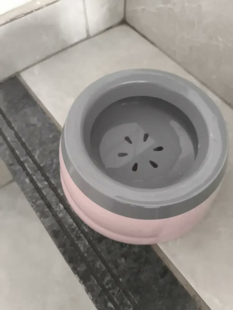 foto de Bebedouro PETYC Automático 750mL para Cães e Gatos de Pelo Longo Antirrespingo Rosa