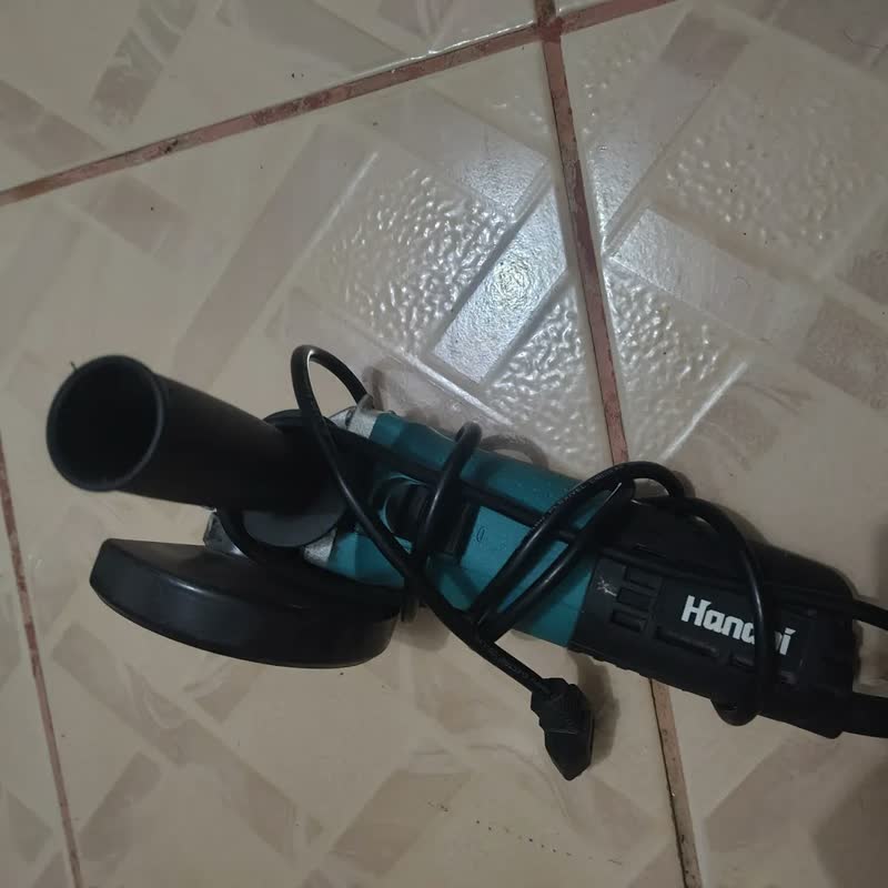foto de Esmerilhadeira Lixadeira Angular 880w 115mm 11000rpm