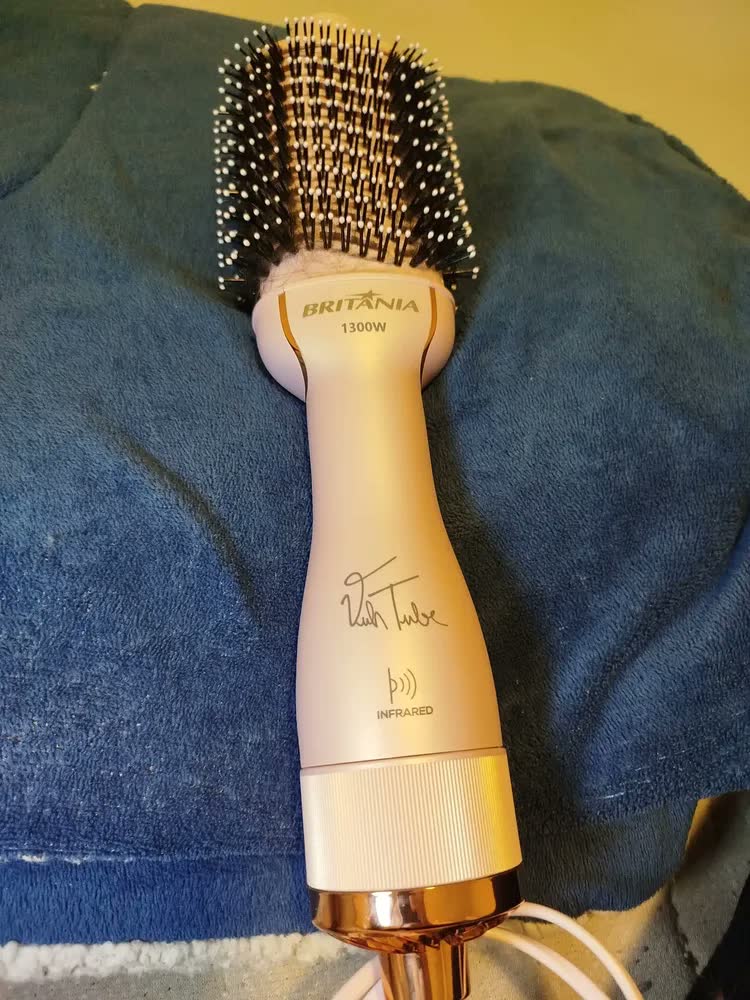 foto de Escova Secadora Britânia Linha Viih Tube Nanocerâmica BES36 Bivolt