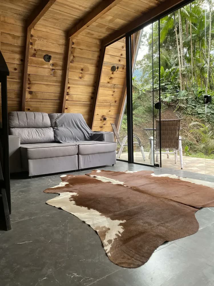 foto de Tapete Gold Leather Natural Cores 1x0,6m Couro Decorativo Desenho Do Tecido Branco E Preto
