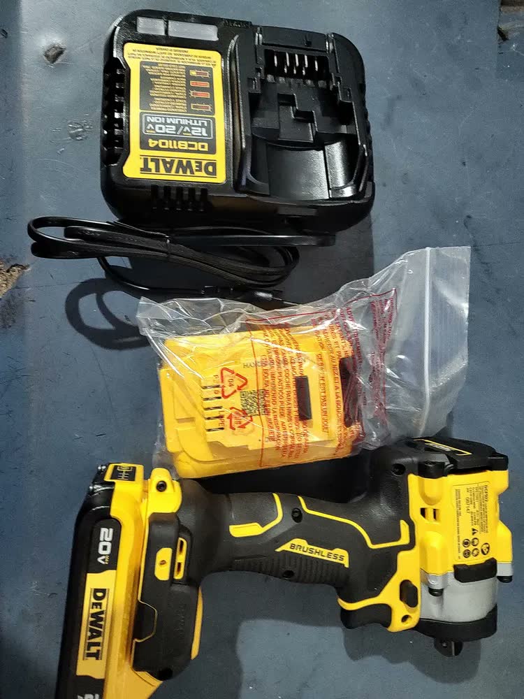 foto de Chave de Impacto DeWalt DCF922D2 20V Max 1/2