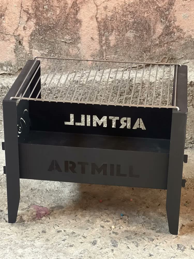 foto de Churrasqueira Portátil Artmill Netão À Carvão Em Aço Carbono Cor Preto