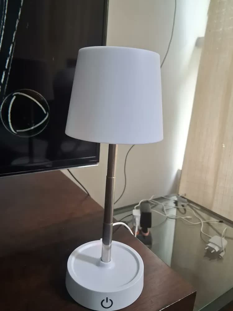 foto de Luminária Abajur De Mesa Led Touch Quarto Estudo Leitura Lâmpada Moderna Recarregável Shopthis