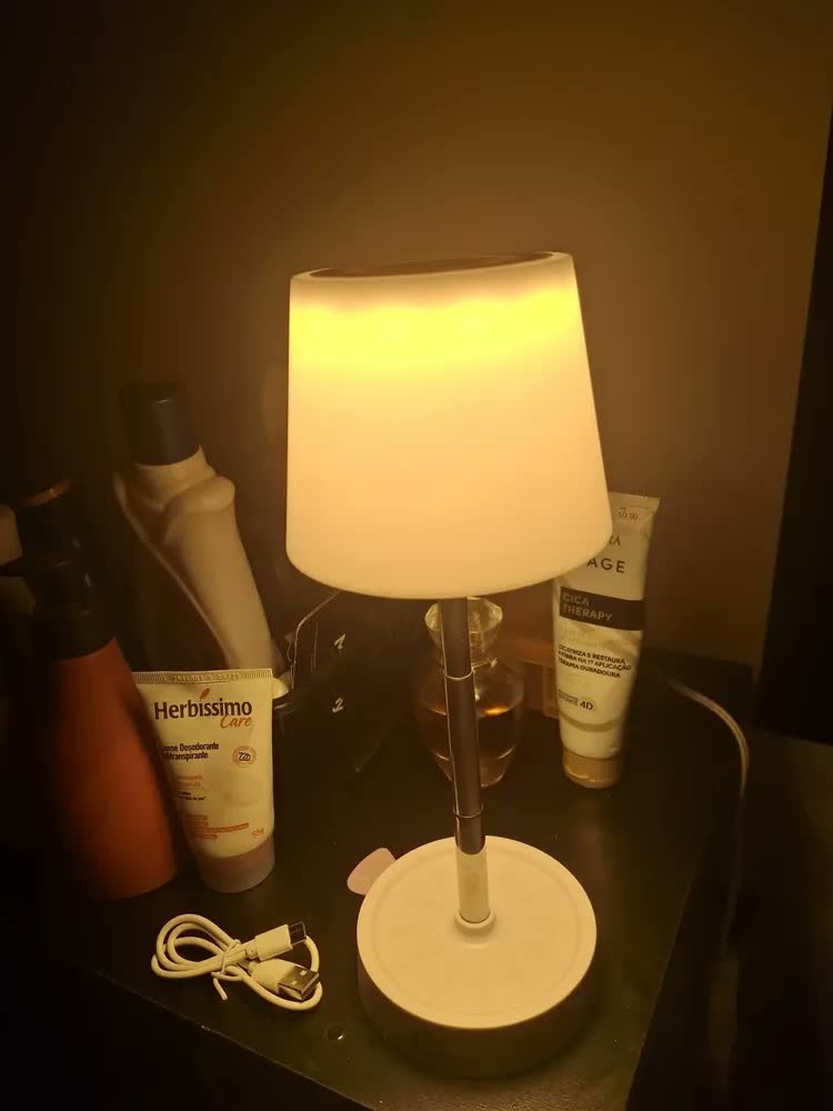 foto de Luminária Abajur De Mesa Led Touch Quarto Estudo Leitura Lâmpada Moderna Recarregável Shopthis