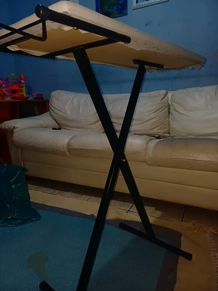 foto de Tábua de Passar Roupa Itagold Dobrável com Porta-Ferro e Estrutura Reforçada