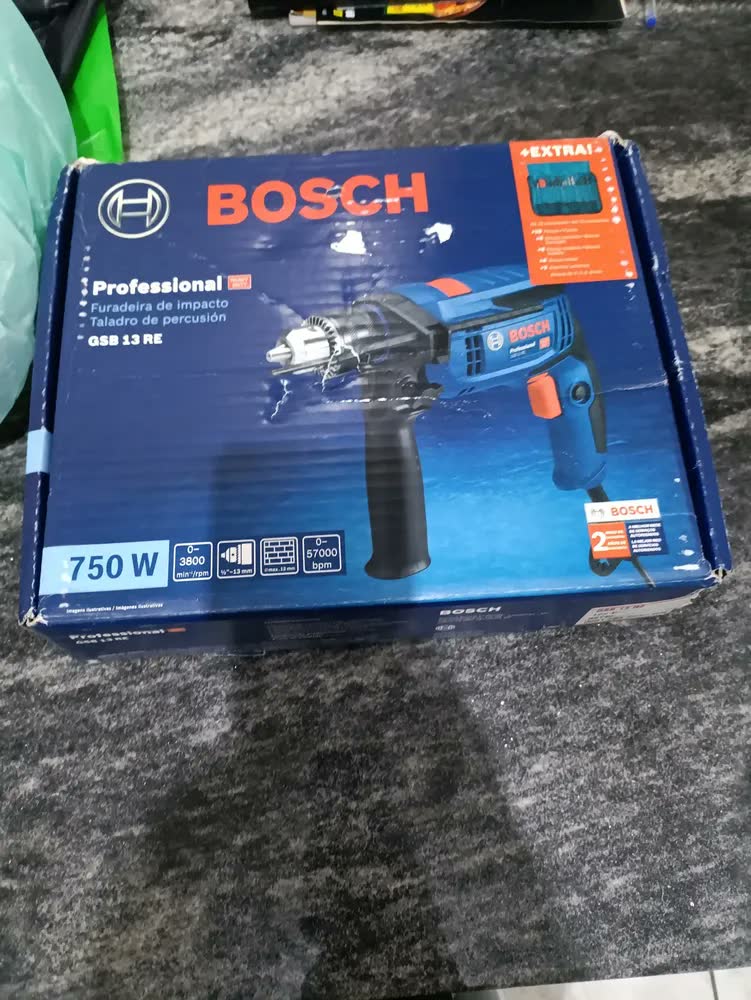 foto de Furadeira De Impacto 1/2pol 750w C/ Kit De Acessórios Bosch