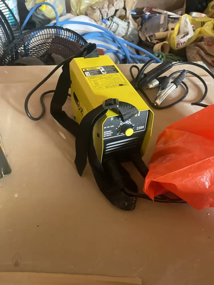 foto de Máquina De Solda Inversora Tig Black Arc Start 160a Serralheiro Mma Eletrodo