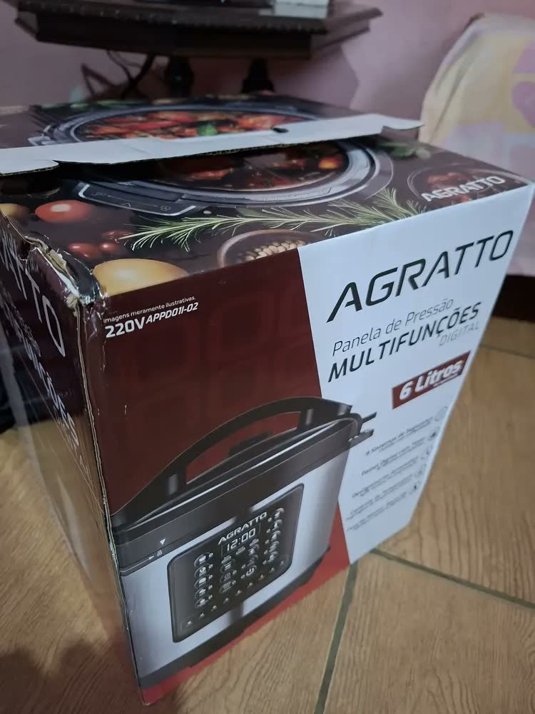 foto de Panela Pressão Elétrica 6 Litros Multifunções Painel Digital Antiaderente Agratto Appd01i-01