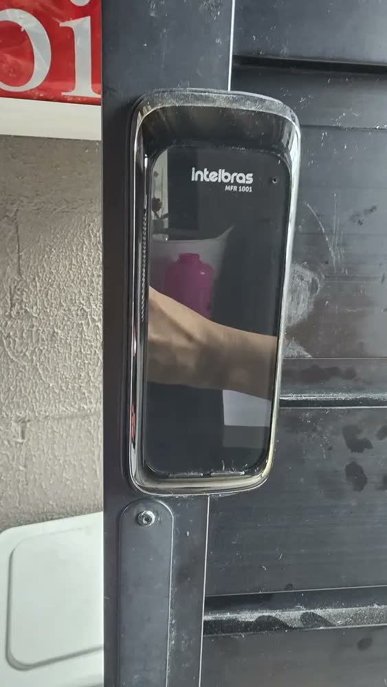 foto de Fechadura Smart De Sobrepor C/ Biometria Mfd 2020 Intelbras Cor Champanhe