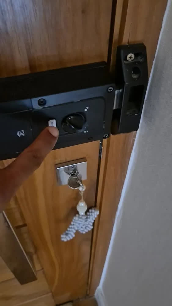 foto de Fechadura Smart De Sobrepor C/ Biometria Mfd 2020 Intelbras Cor Champanhe