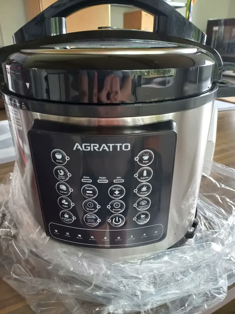 foto de Panela Pressão Elétrica 6 Litros Multifunções Painel Digital Antiaderente Agratto Appd01i