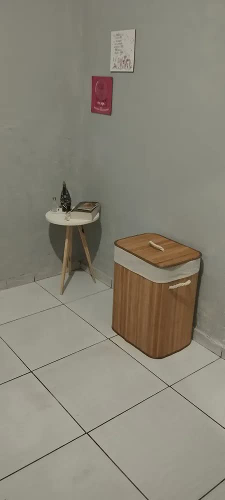 foto de Cesto de Roupa Suja L.A Utilidades Bambu Natural Dobrável Bege 50L com Tampa e Alças