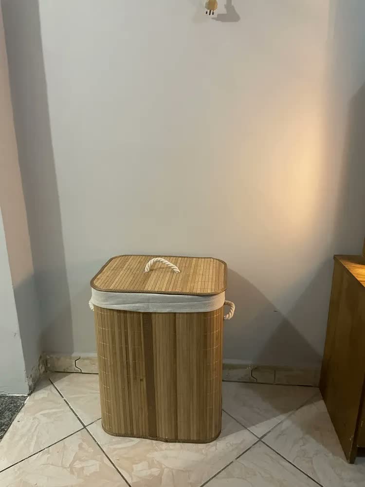 foto de Cesto de Roupa Suja L.A Utilidades Bambu Natural Dobrável Bege 50L com Tampa e Alças