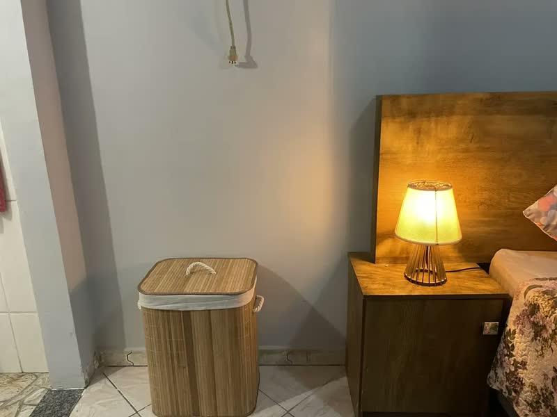 foto de Cesto de Roupa Suja L.A Utilidades Bambu Natural Dobrável Bege 50L com Tampa e Alças