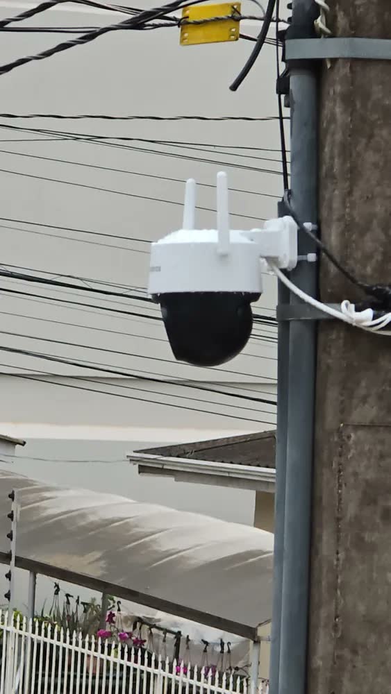 foto de Câmera Inteligente Im7 + 3mp De Resolução Branca Intelbras