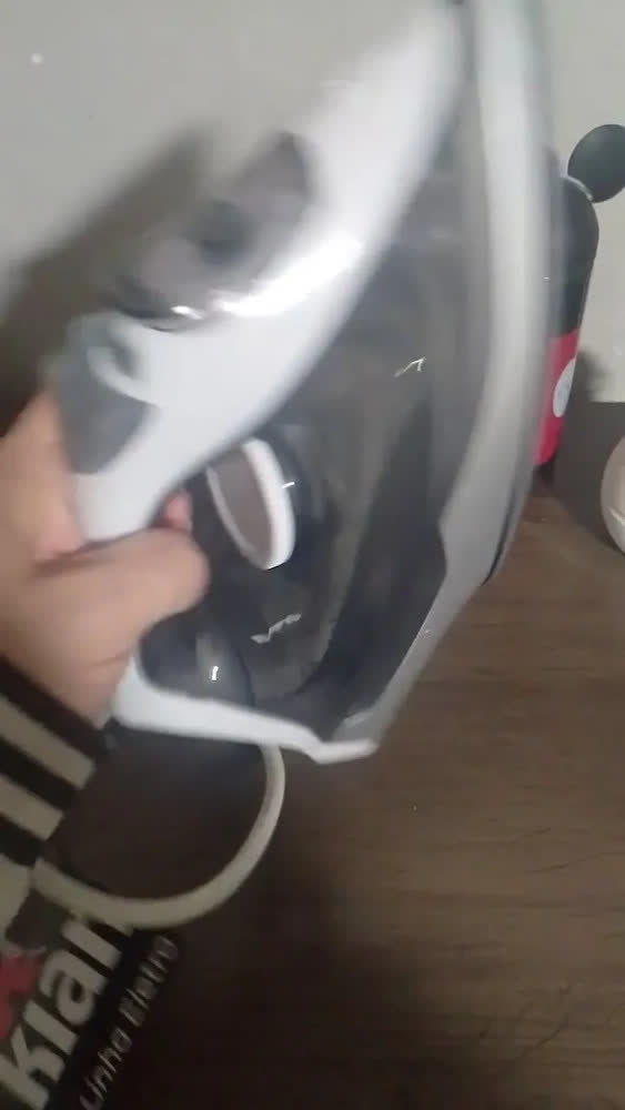 foto de Ferro De Passar Roupa A Vapor 127v 1200w Base Cerâmica