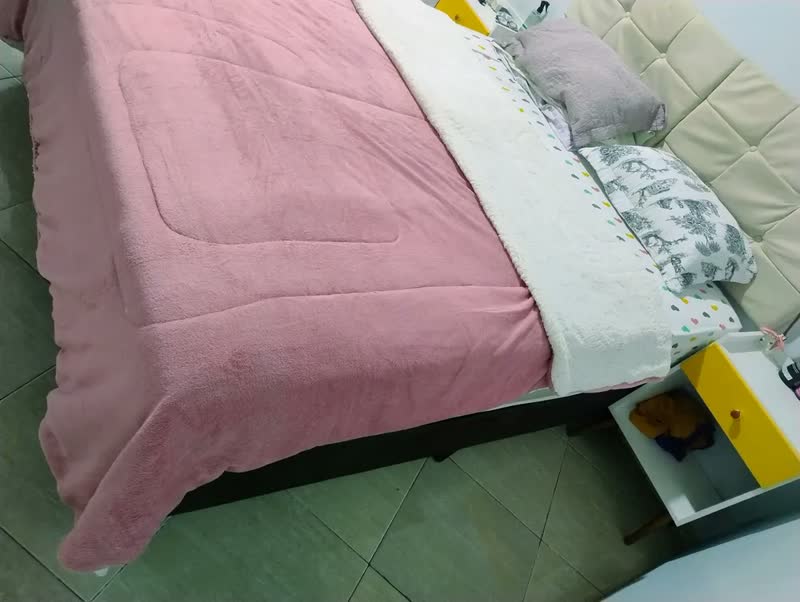 foto de Coberdrom Sherpa Casal Queen Dupla Face Ultra Quente Com Lã Carneiro Peluciado Macio Acabamento Premium Cor Cinza