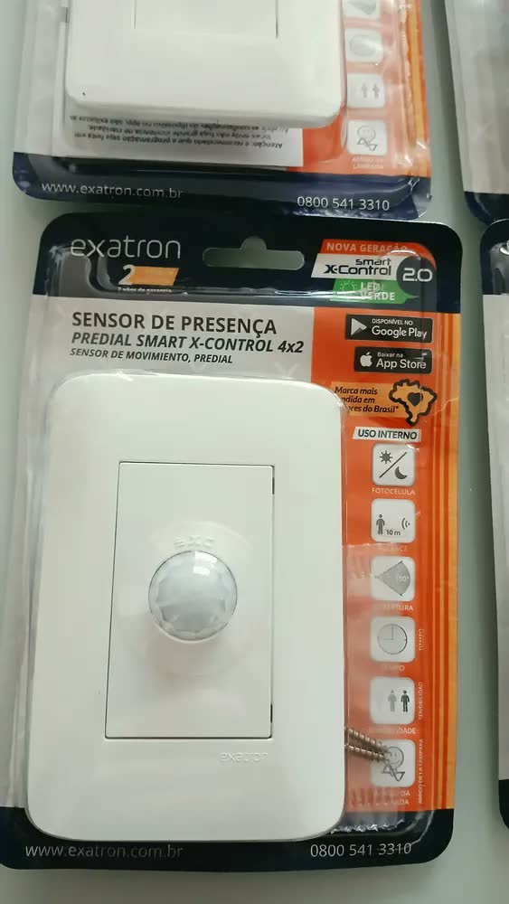 foto de Sensor Presença Movimento Fotocélula Parede Exatron LESP4000XC2 4x2 Configuração App Xcontrol Bivolt Preto Fosco