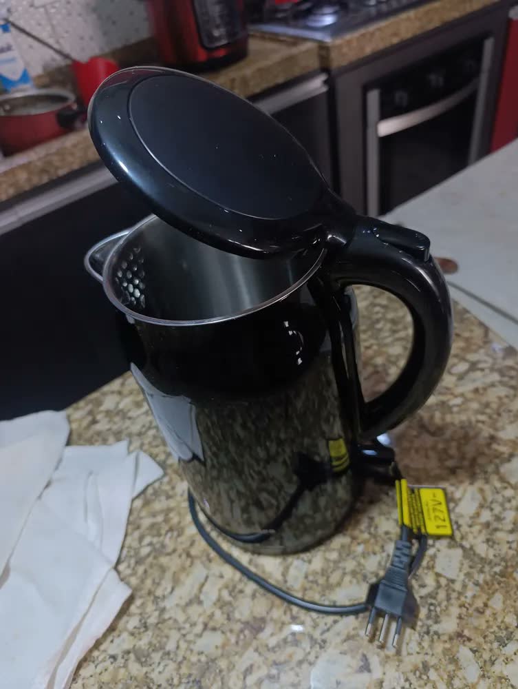 foto de Chaleira Elétrica Preta 1,7l Double Wall Midea Cor Preto