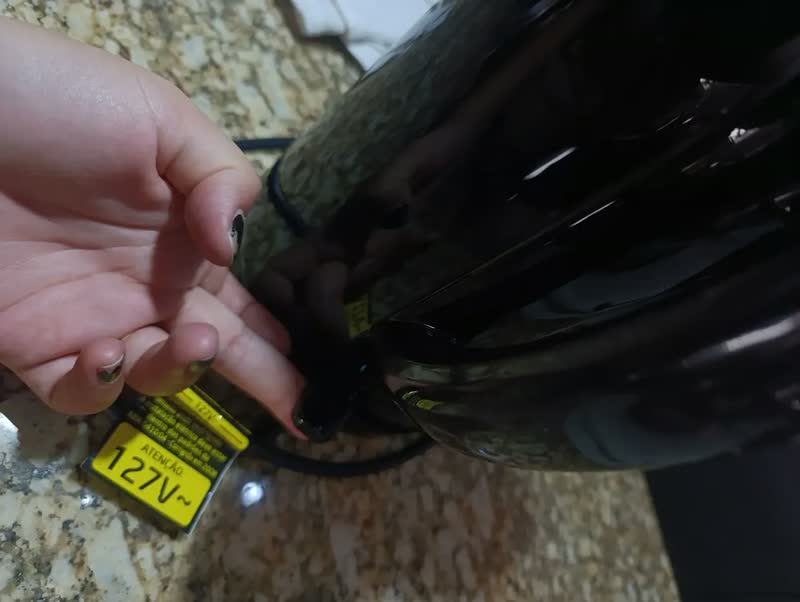 foto de Chaleira Elétrica Preta 1,7l Double Wall Midea Cor Preto